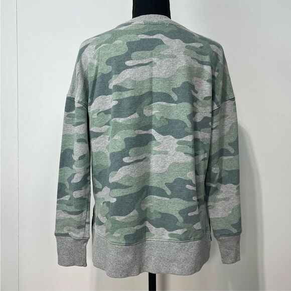 Time and Tru Camo Crew Neck Sweatshirt Size Small Women’s Green and Grey - Picture 6 of 10